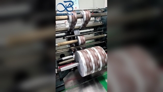 Pellicola in rotolo di foglio di alluminio ideale per il confezionamento di snack e pasti. Sigillatura per alimenti