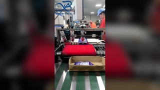 Borsa per imballaggio di liquidi compostabile e riciclabile con beccuccio ecologico