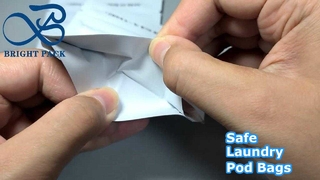 Sacchetti bianchi a prova di bambino per detersivo in capsule per bucato