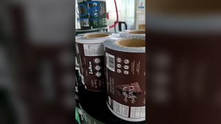 Pellicola composita in rotolo multistrato ad alta barriera per tutte le applicazioni di imballaggio