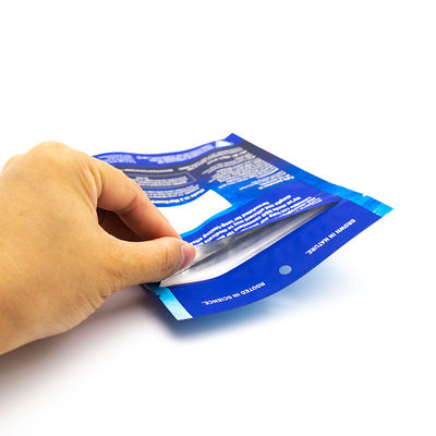 Sacchetto di imballaggio con cerniera antinfantile a tre lati