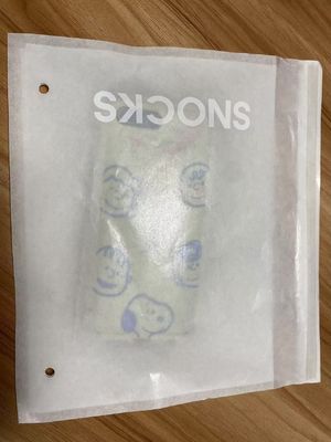 Fabbrica all'ingrosso T-shirt di lusso a basso costo con piccoli buchi rotondi