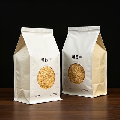 Sacchetti Mylar pronti per il commercio elettronico.