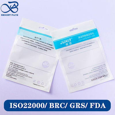 Imballaggio di prodotti elettronici con finestre trasparenti.